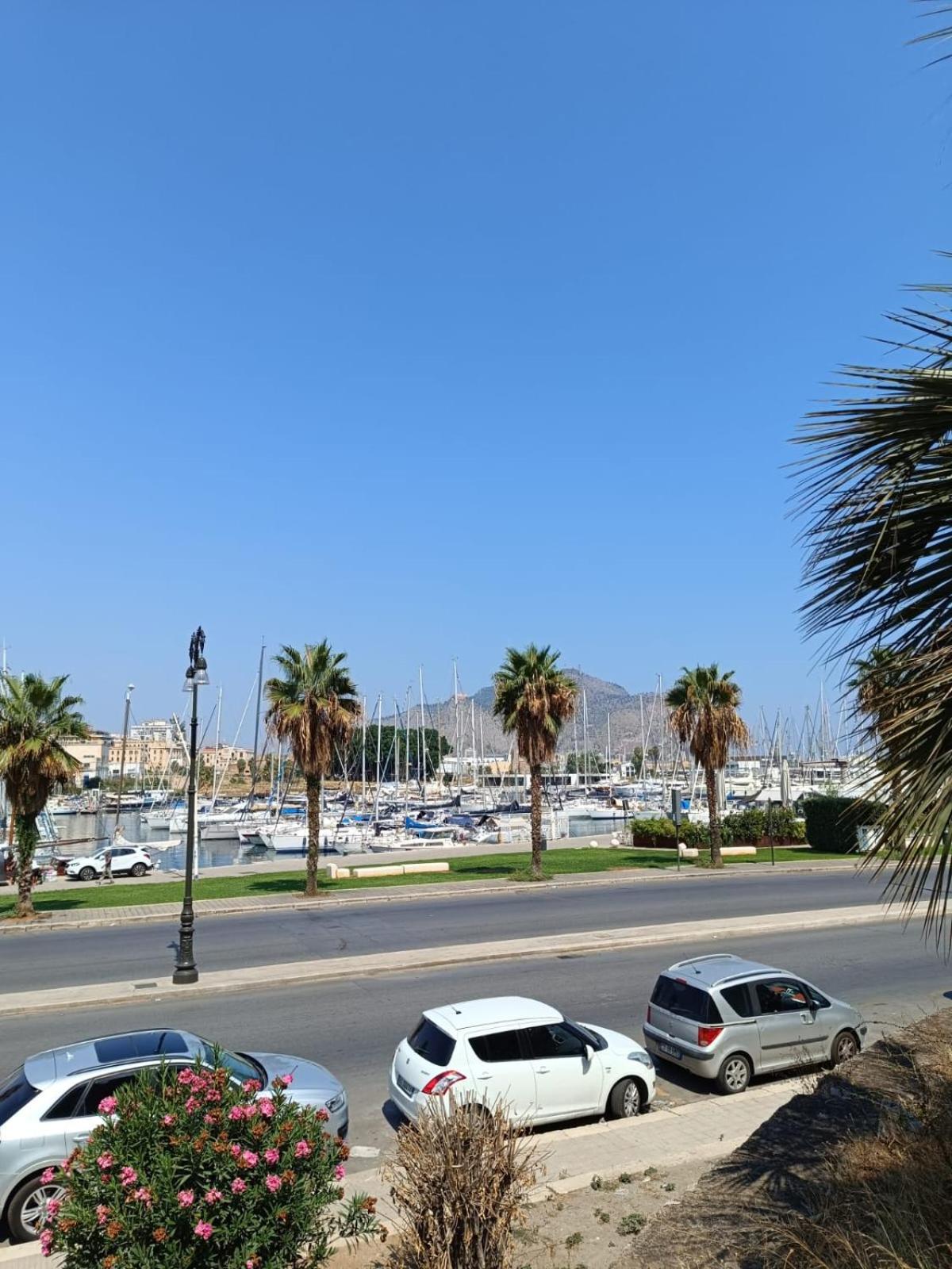 شقة La Dimora Della Kalsa باليرمو المظهر الخارجي الصورة